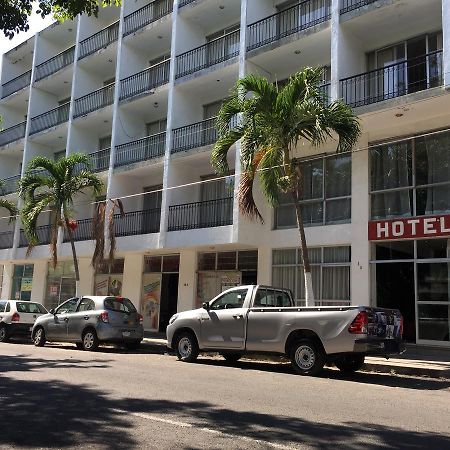 Hotel Flamingos Colima Exterior photo